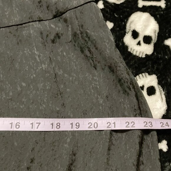 H&M Black silky satin bell sleeve dressing gown ~ MEDIUM LARGE duster dress robe - Picture 9 of 13